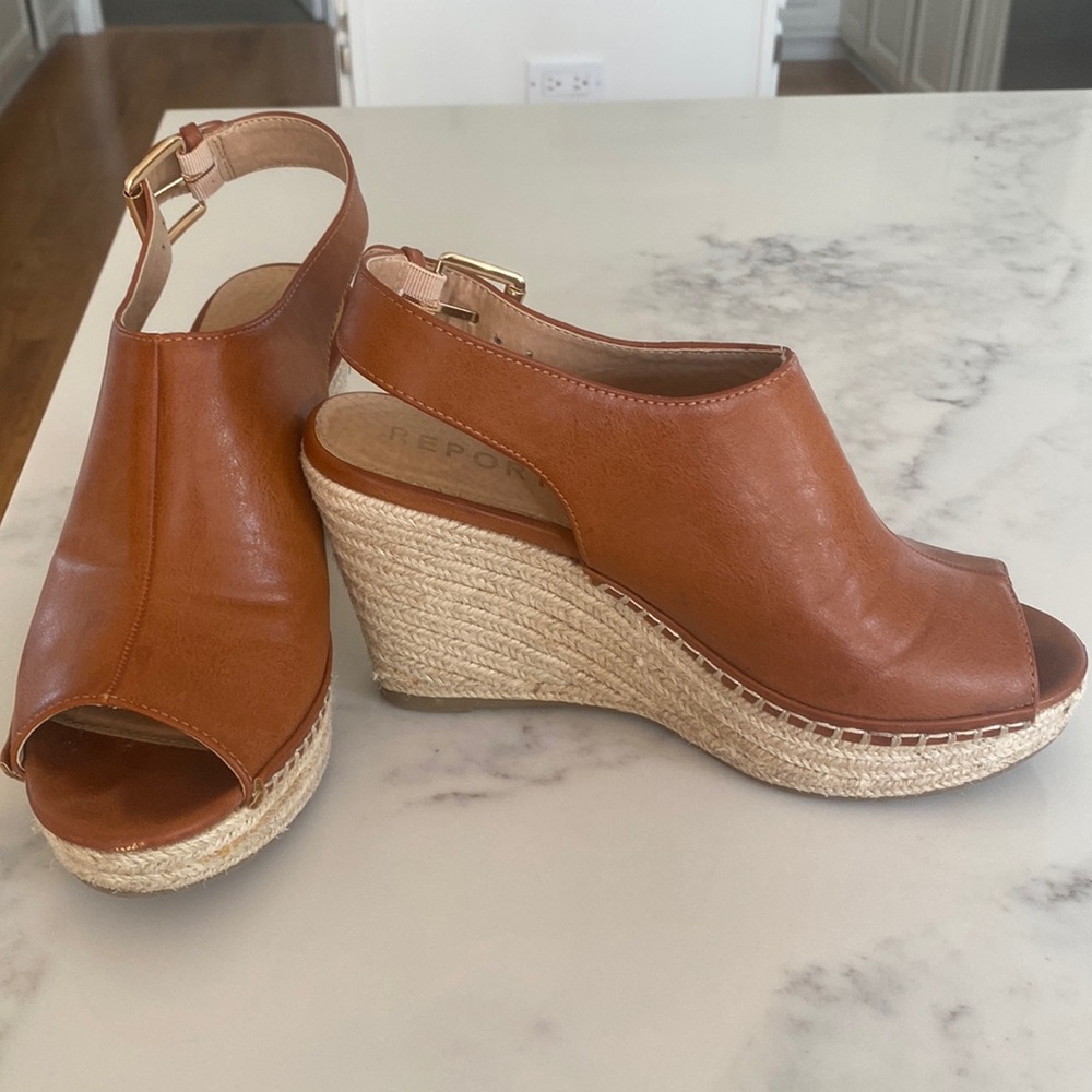 Report espadrilles size 9, brown sandals